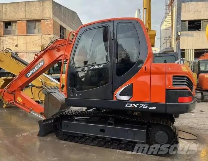 Doosan DX75-9C Midigrävmaskiner 7t - 12t