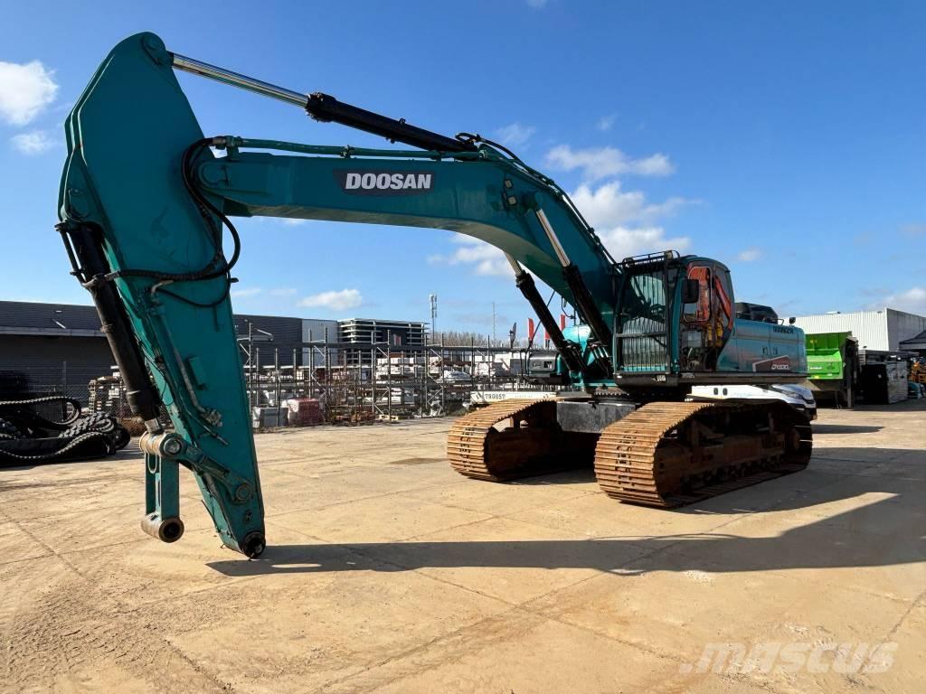 Doosan DX 480 LC Bandgrävare