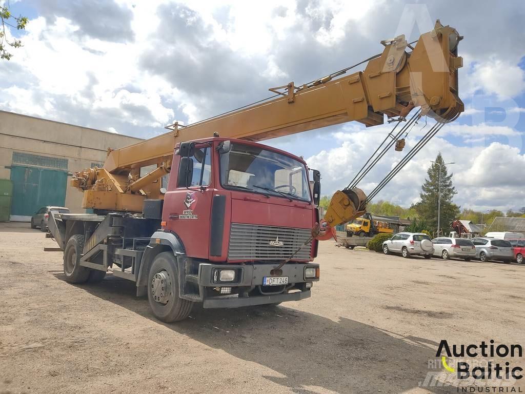 MAZ 533731 Allterrängkranar