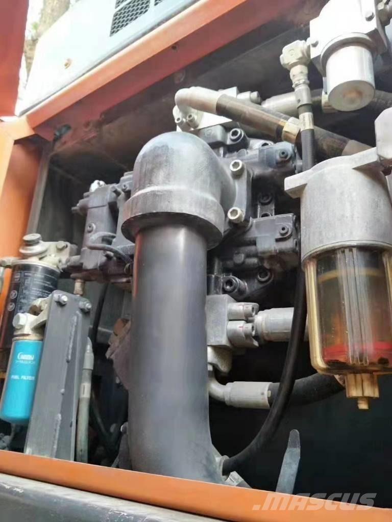 Doosan DX 530 LC-5 Bandgrävare