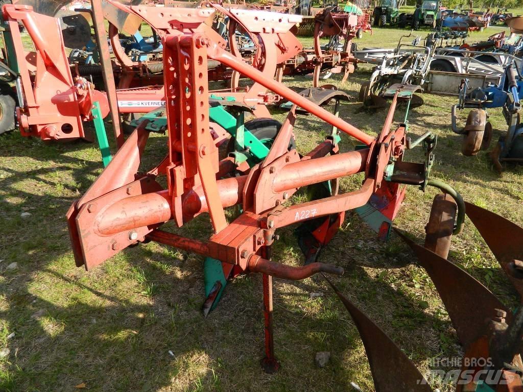 Kverneland 3 Tegplogar