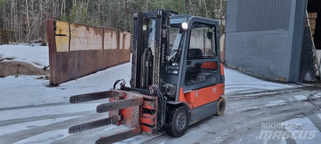 Toyota 7 FBMF 30 Elmotviktstruckar