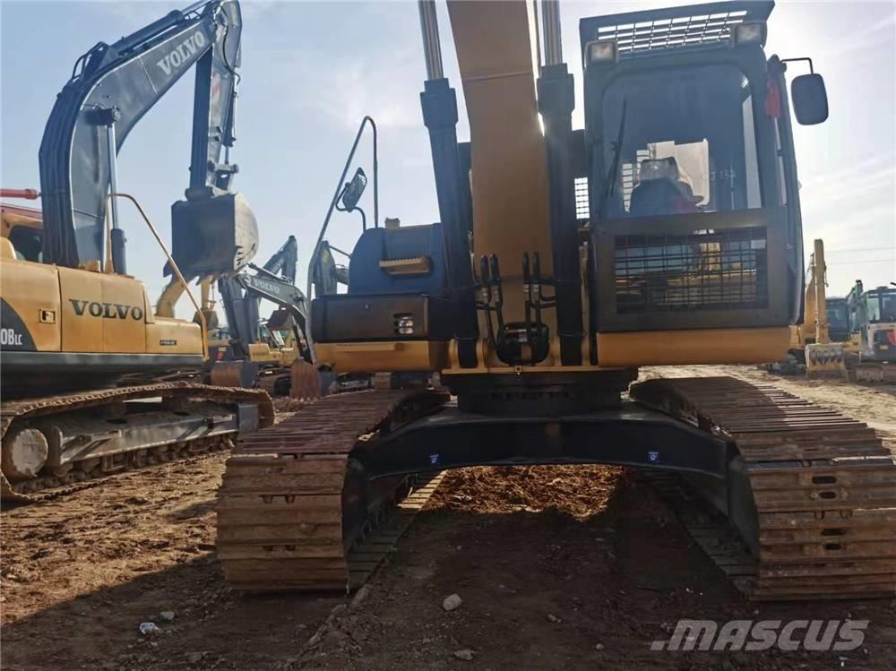 CAT 326D2 Bandgrävare