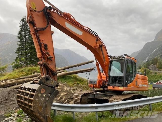 Doosan DX 225 LC-3 Bandgrävare