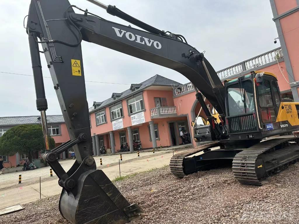 Volvo EC 240 Bandgrävare