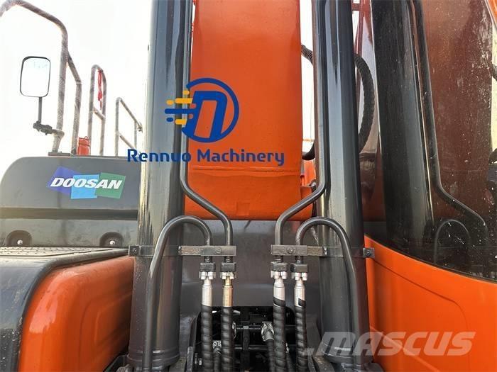 Doosan DX 300LC-9C Bandgrävare