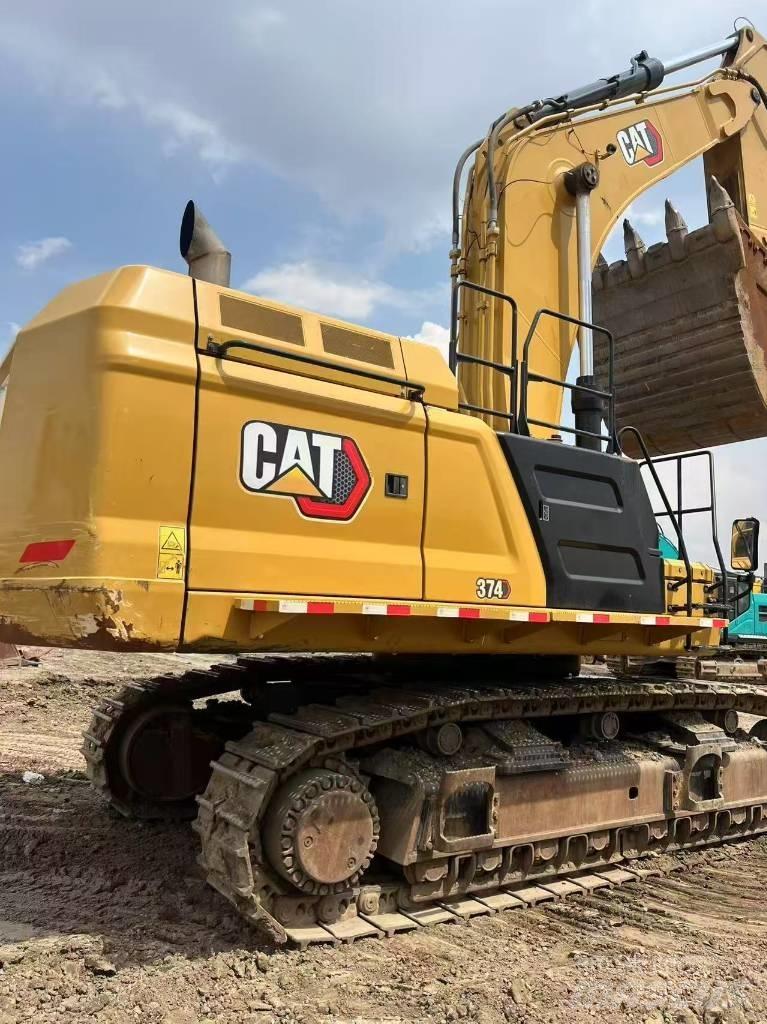 CAT 374 Bandgrävare