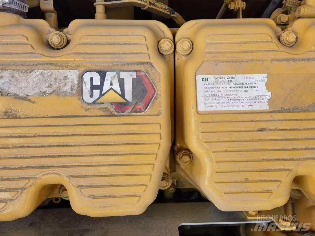 CAT 374 Bandgrävare