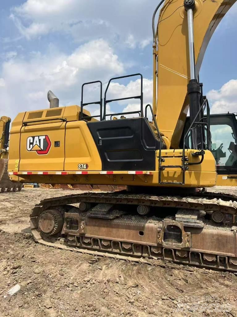 CAT 374 Bandgrävare