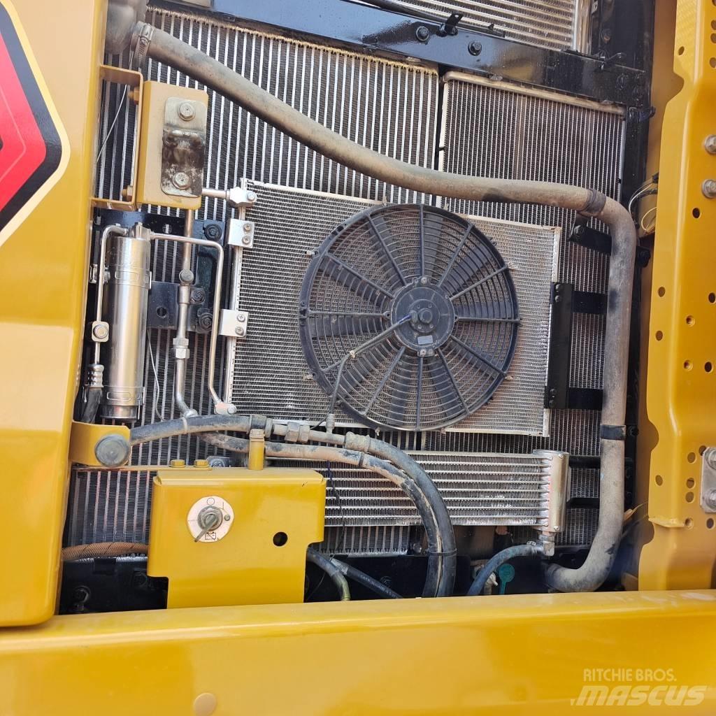 CAT 320 GC Bandgrävare