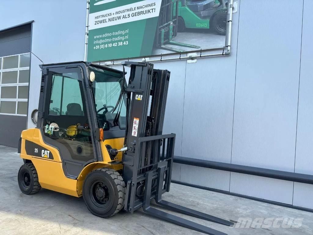 CAT GP25N Heftruck Gasolmotviktstruckar