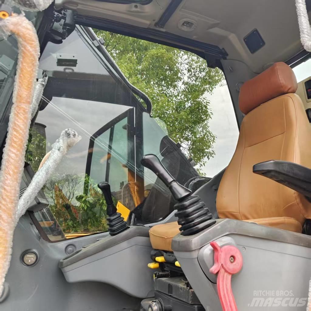 Volvo EC 380 Bandgrävare