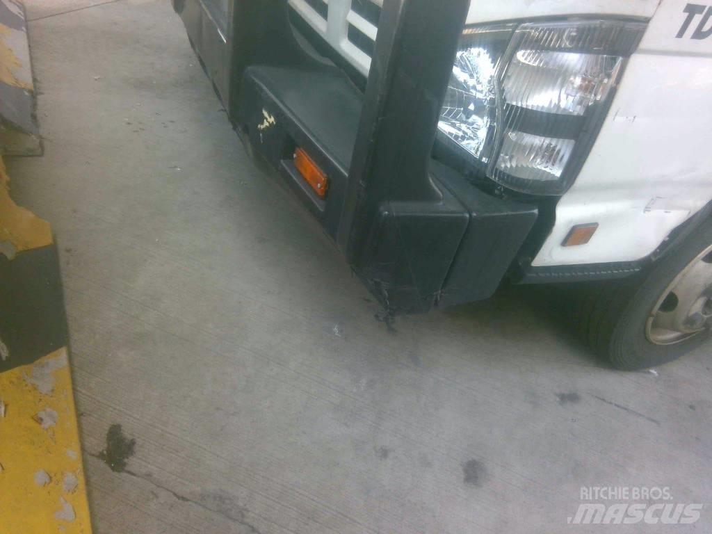 Isuzu NPR Tankbilar