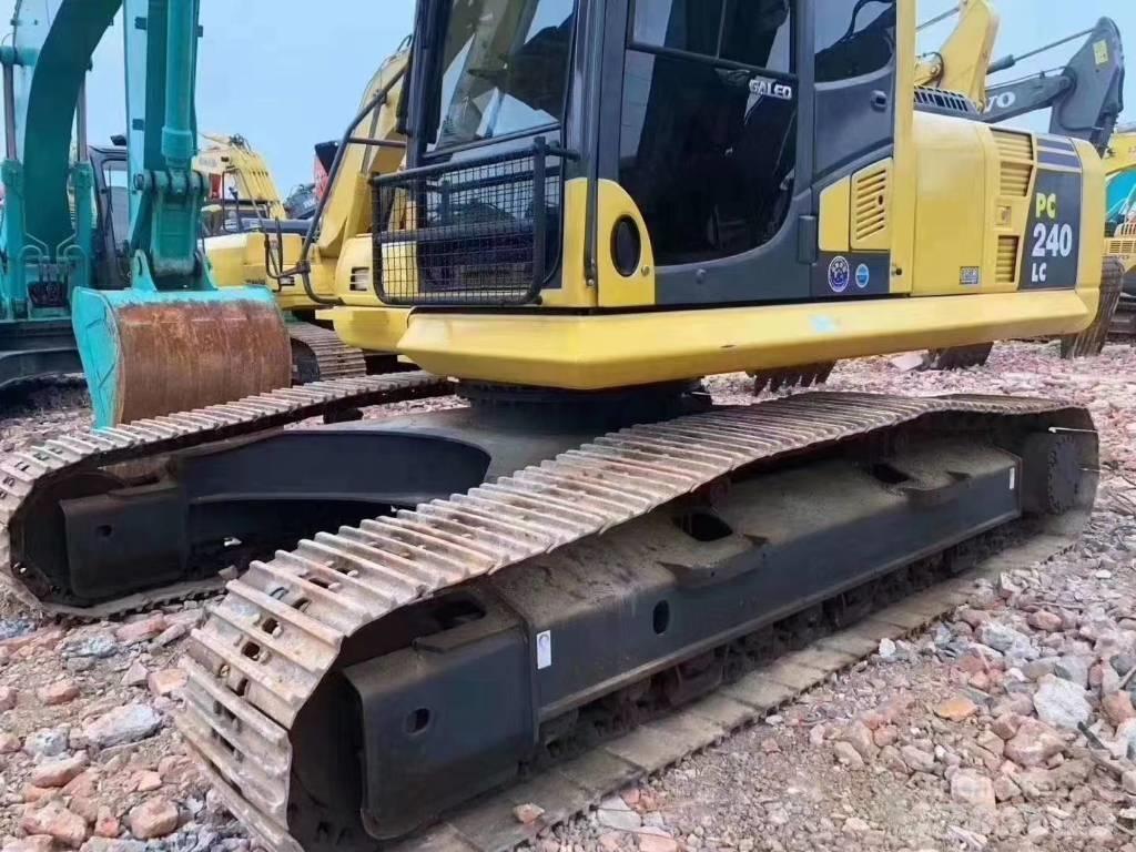 Komatsu PC 240 Bandgrävare
