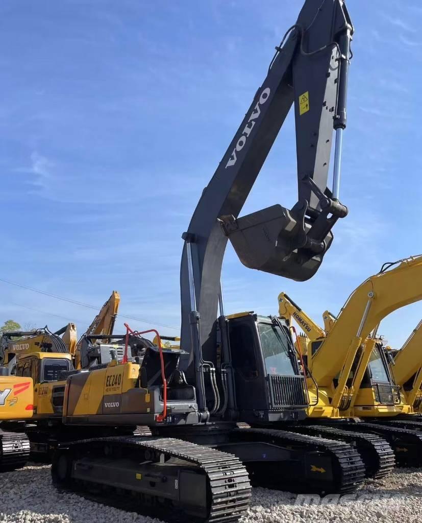 Volvo EC 240 Bandgrävare