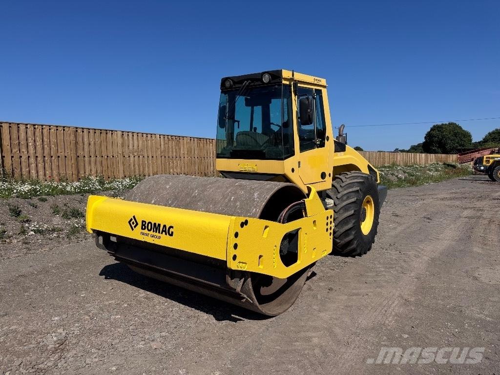 Bomag BW 213 D H-4 Envalsvältar