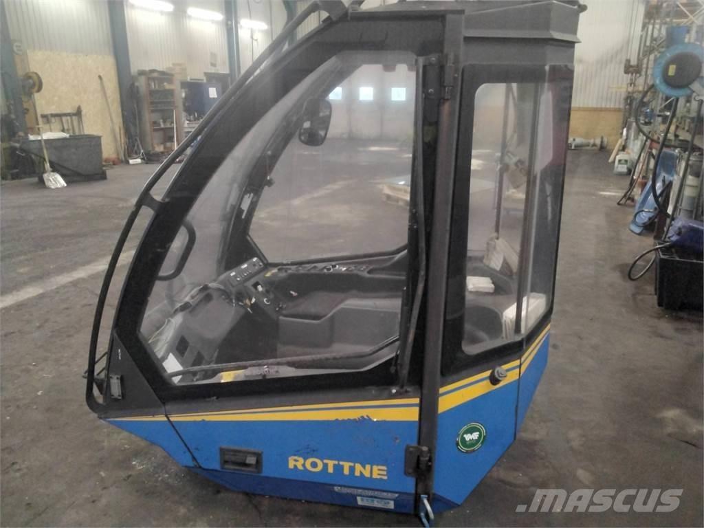 Rottne H20 Hytter och interiör