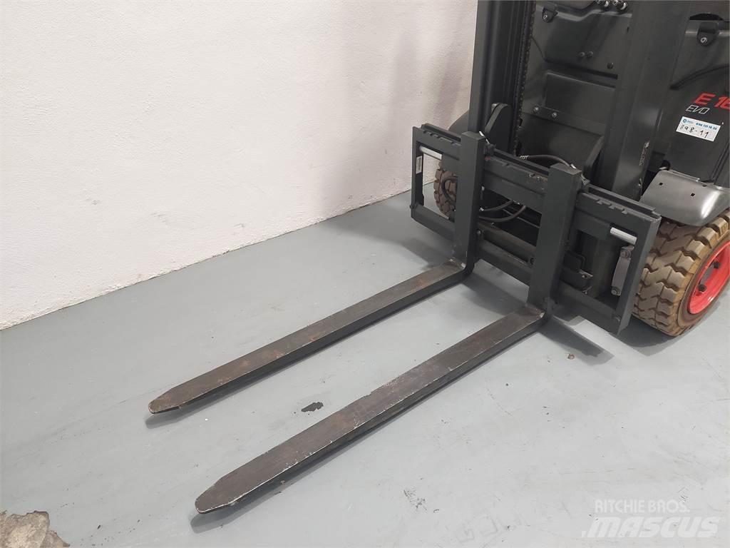 Linde E16P 02 Elmotviktstruckar