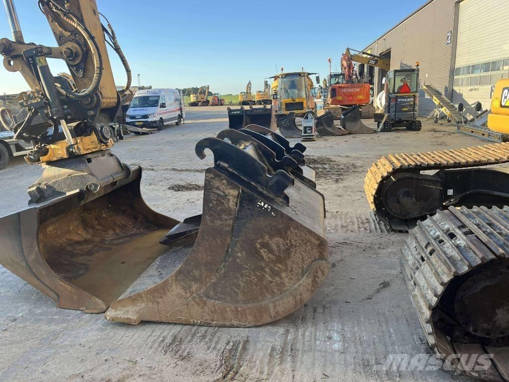 CAT 323 Nextgen Bandgrävare