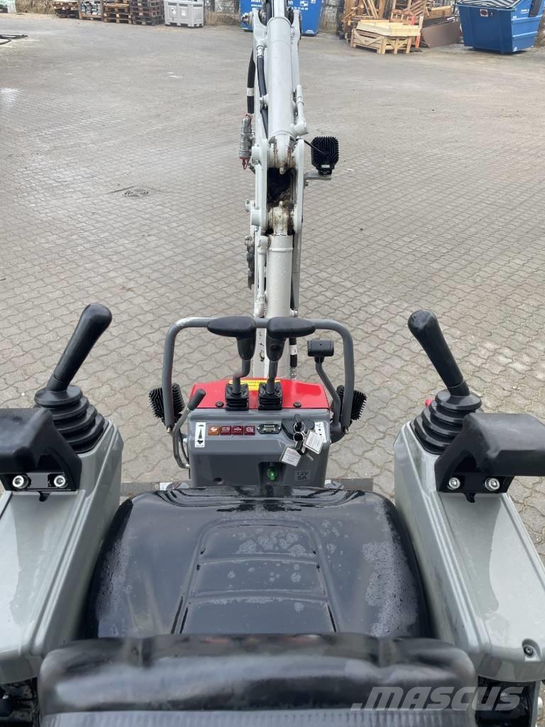 Takeuchi TB 210 Minigrävare < 7t