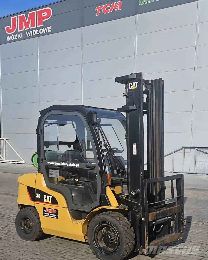CAT GP 30 N Gasolmotviktstruckar