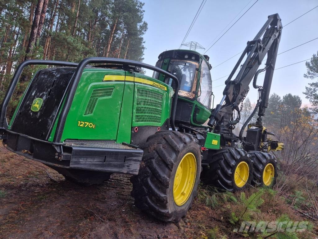 John Deere 1270 E Skördare