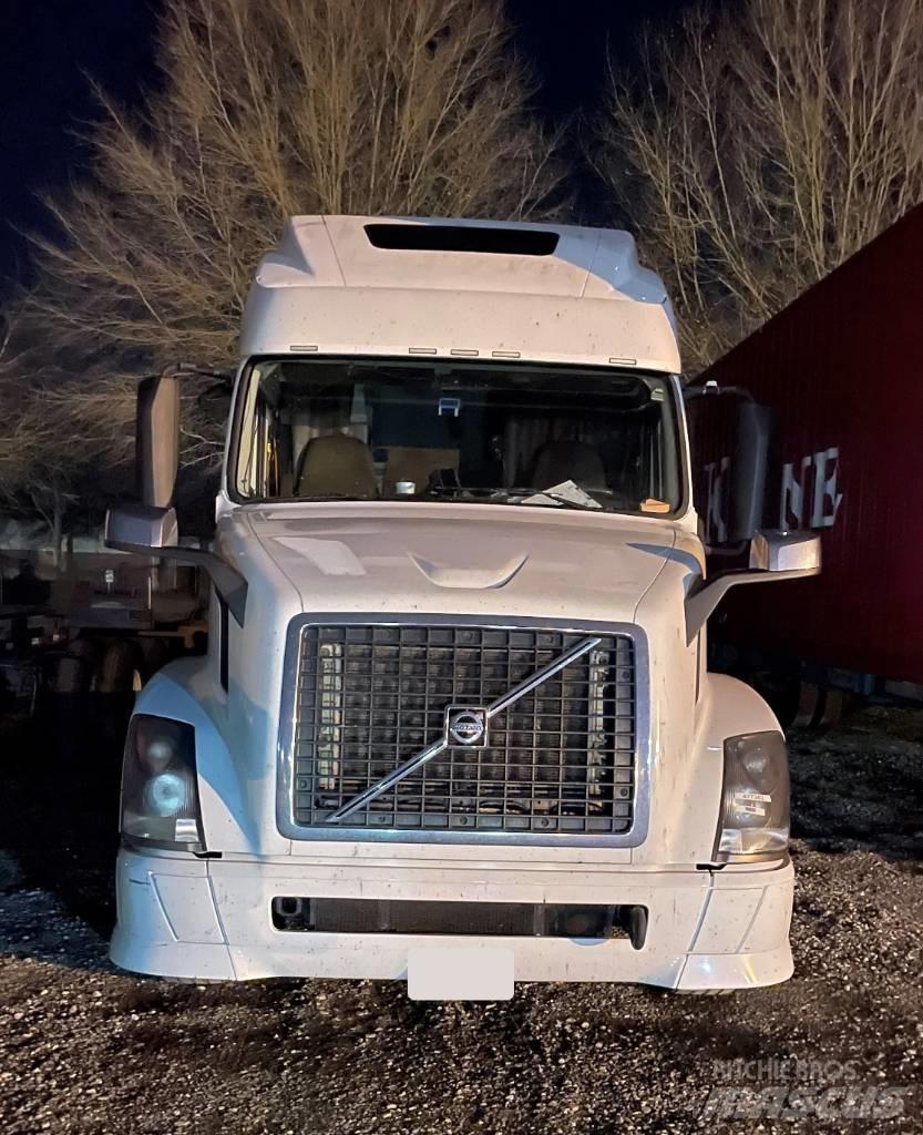 Volvo VNL 42 670 Dragbilar