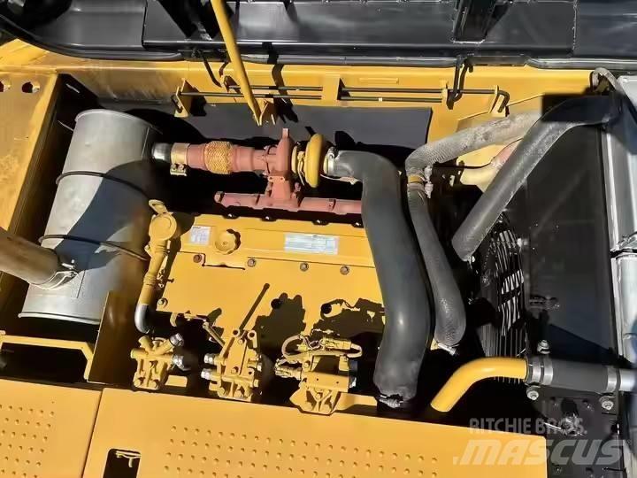 CAT CAT320D2 Midigrävmaskiner 7t - 12t