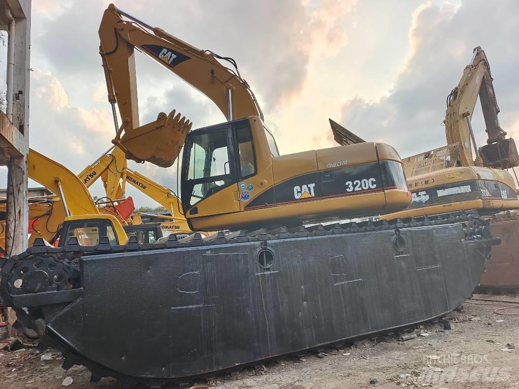 CAT 320 C Amfibiska grävmaskiner