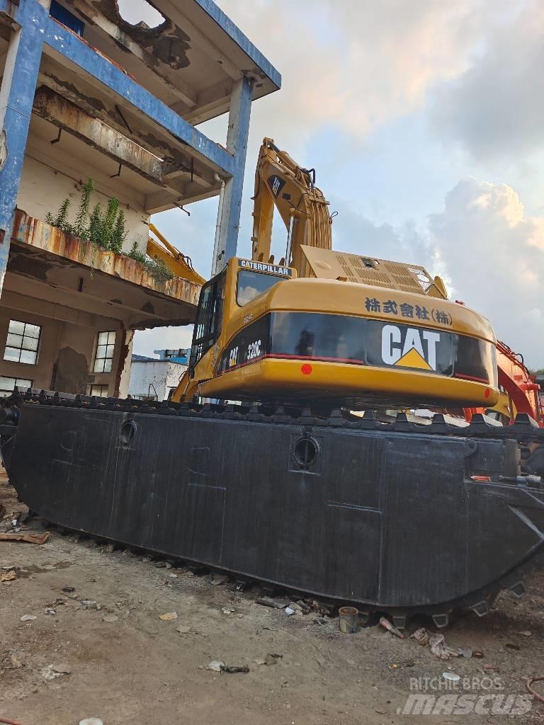 CAT 320 C Amfibiska grävmaskiner