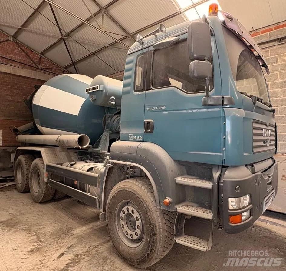 MAN 33 TGA 33.350 Cementbil