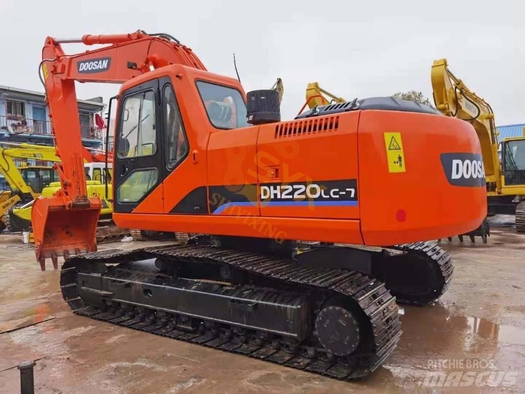 Doosan 220 LC-7 Bandgrävare
