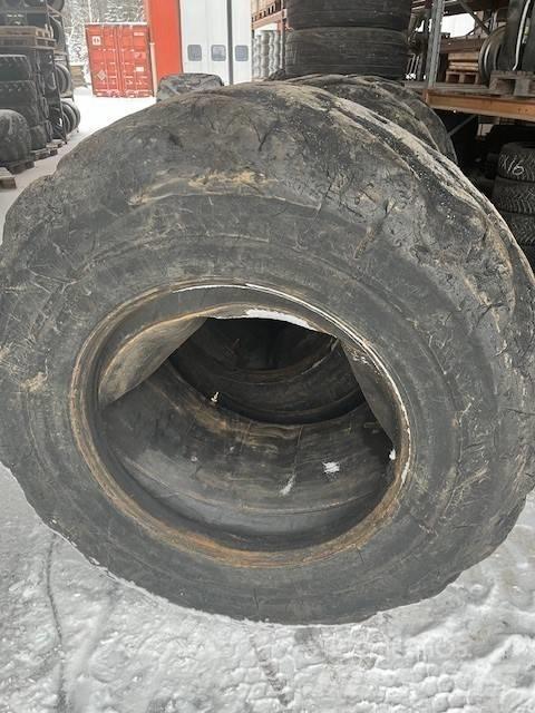Nokian 710/45-26,5 Däck, hjul och fälgar
