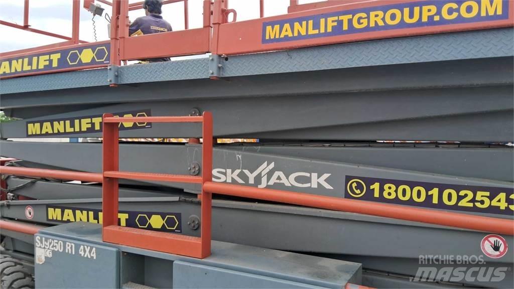 SkyJack 9250RT Saxliftar
