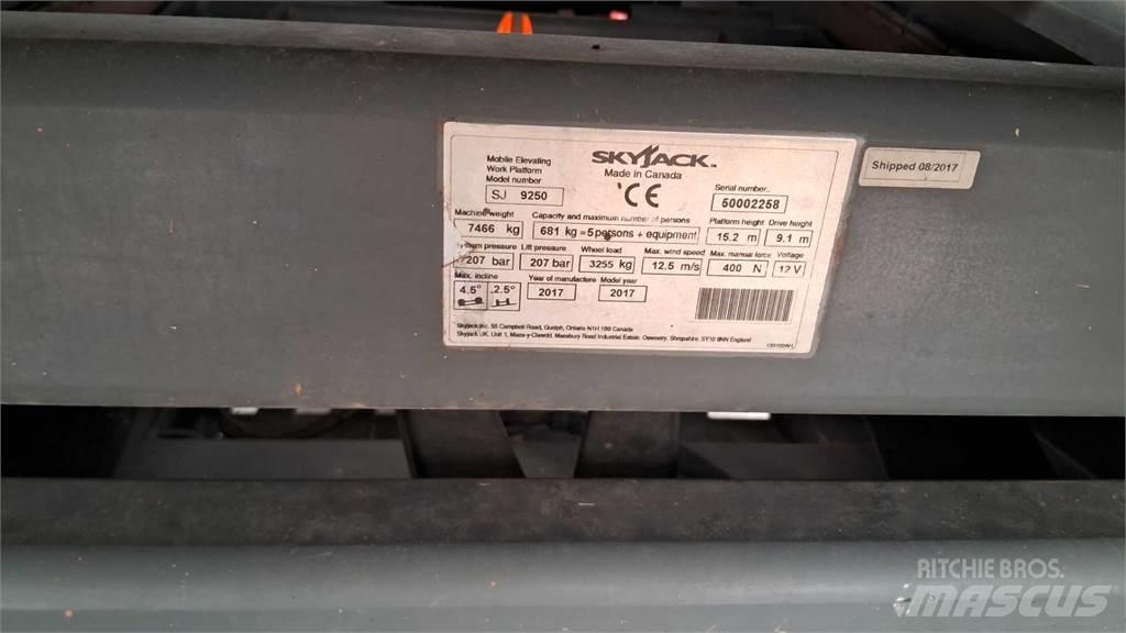 SkyJack 9250RT Saxliftar