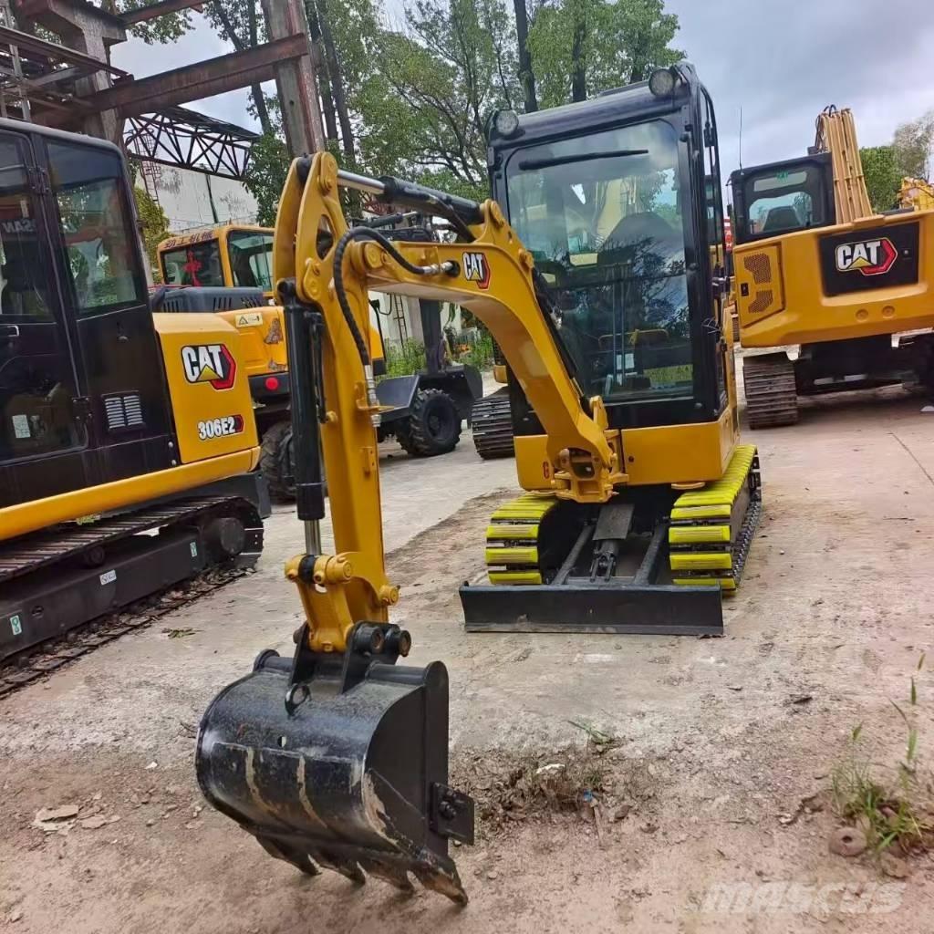 CAT 302 CR Minigrävare < 7t