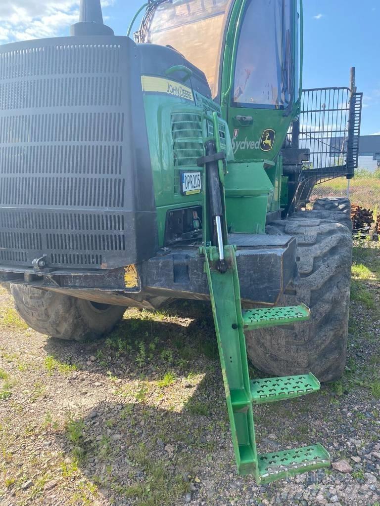 John Deere 1210 G Skotare
