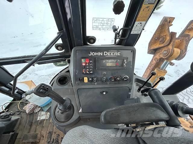 John Deere 710 K Grävlastare
