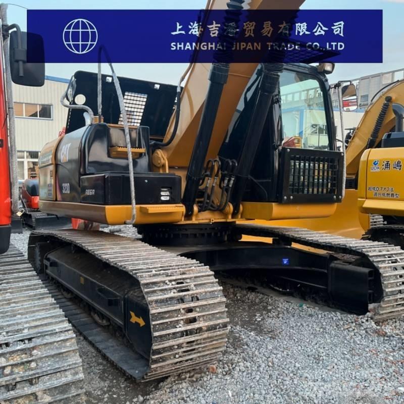 CAT 323 D Bandgrävare