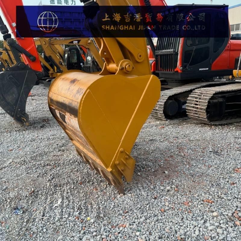 CAT 323 D Bandgrävare