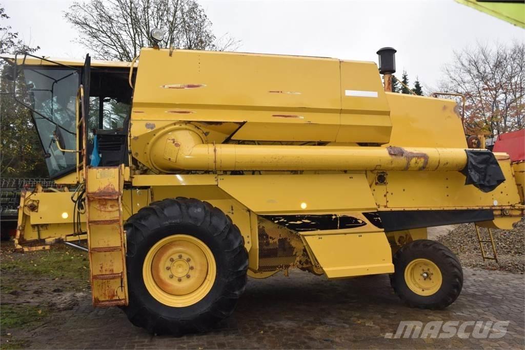 New Holland TF 42 Skördetröskor