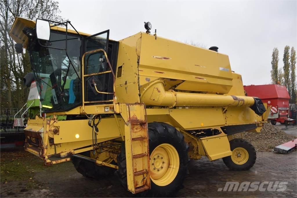 New Holland TF 42 Skördetröskor