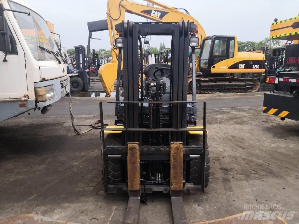 Komatsu 30 Dieselmotviktstruckar