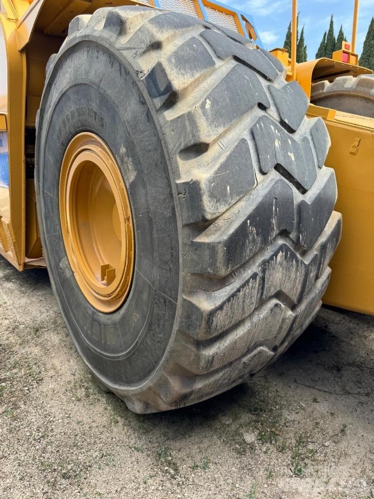 CAT 631 G Schaktvagnar