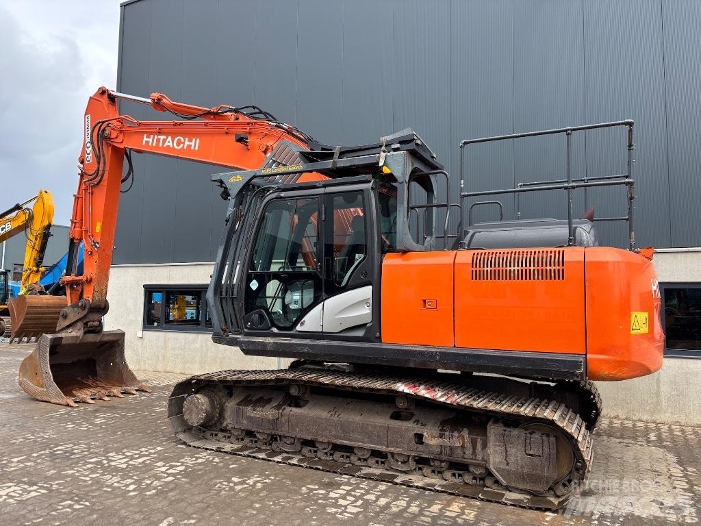 Hitachi ZX 210 LC-6 Bandgrävare