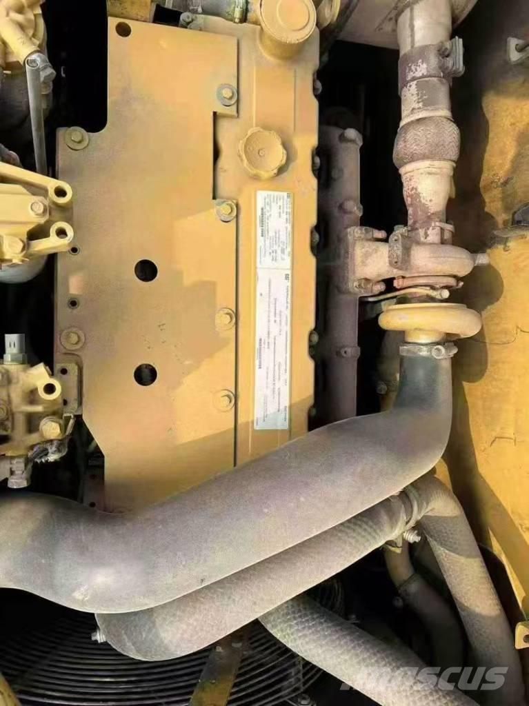 CAT 320 D L Bandgrävare