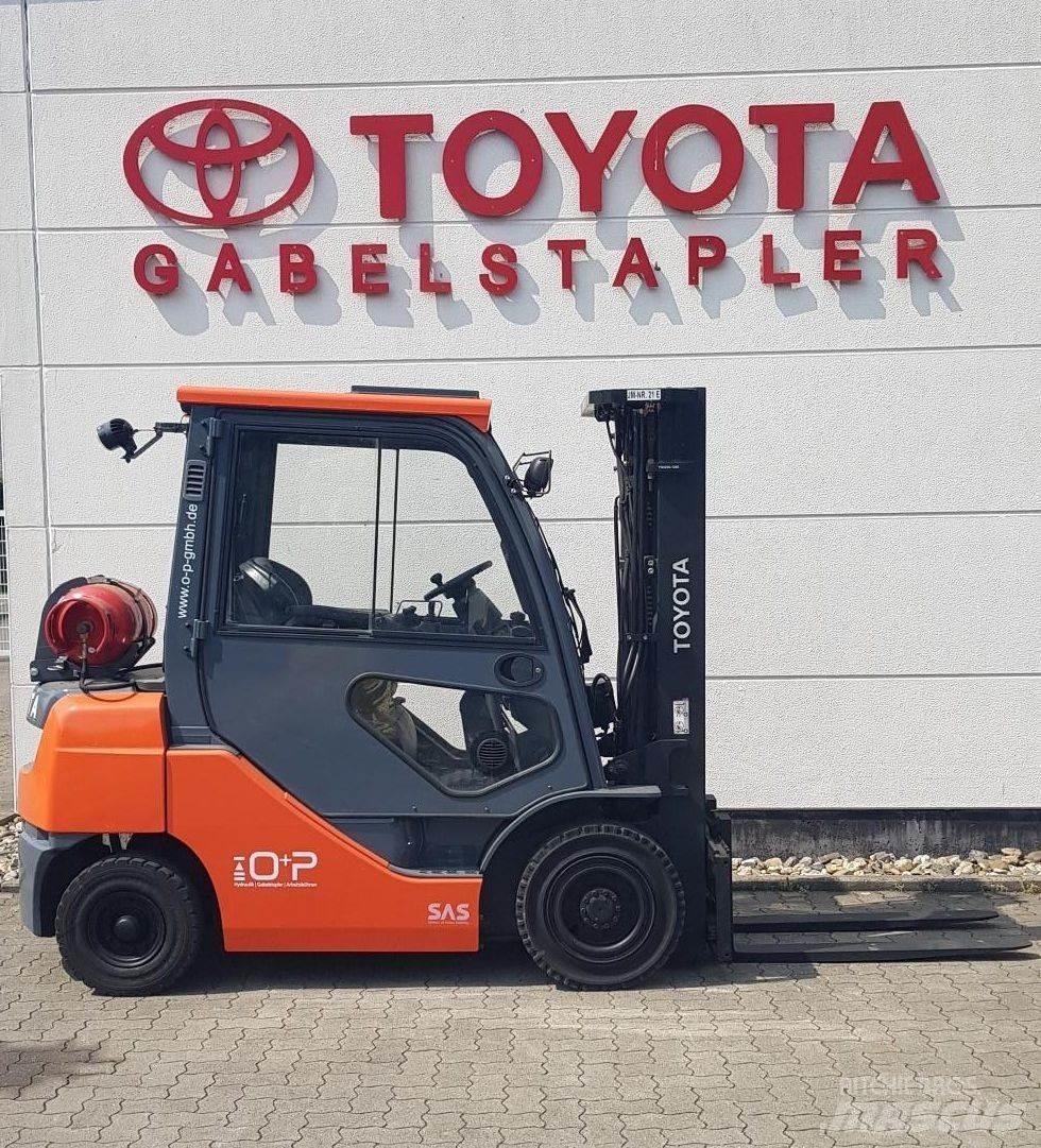 Toyota 02-8FGF25 Gasolmotviktstruckar