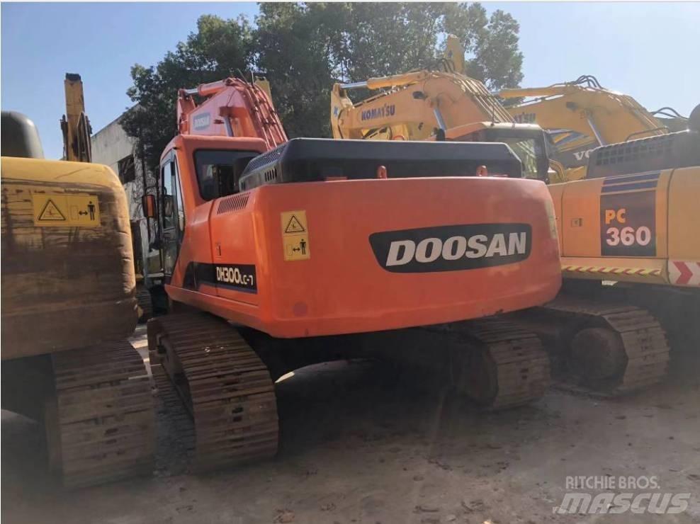 Doosan 225 LC Bandgrävare