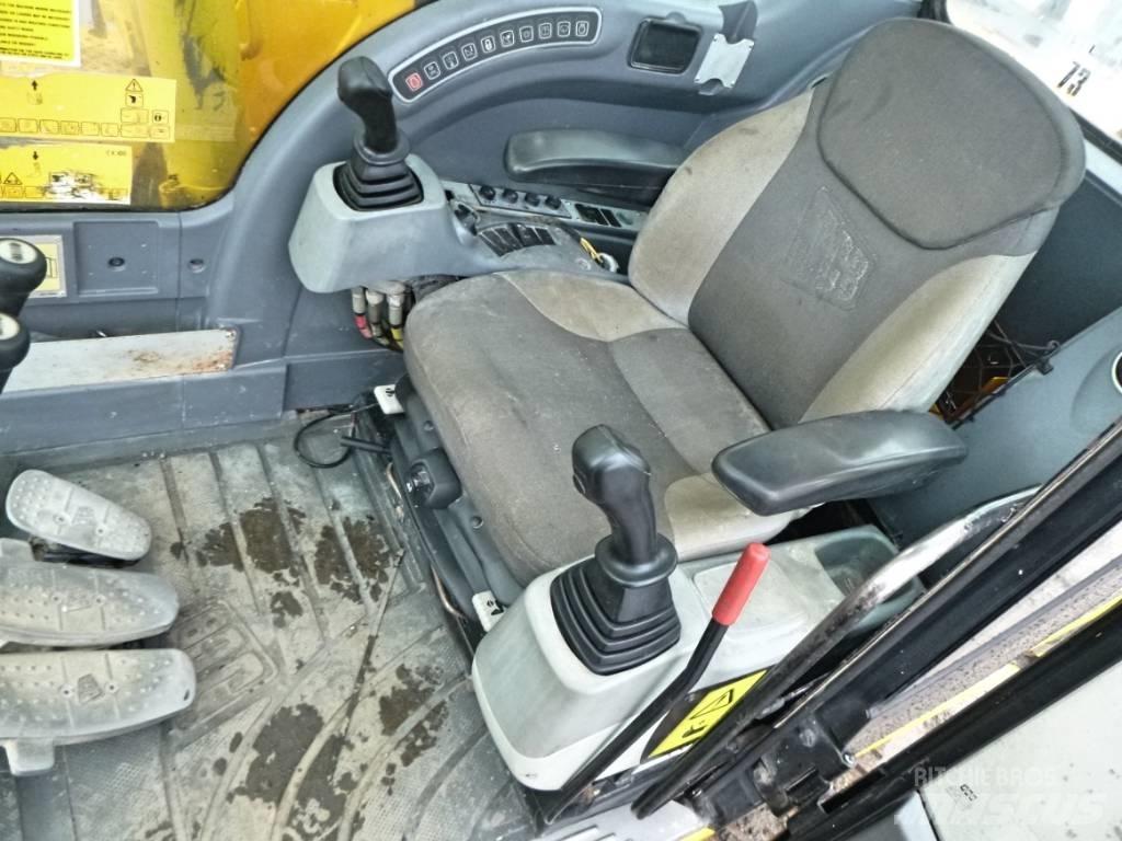 JCB JS 145 LC Bandgrävare