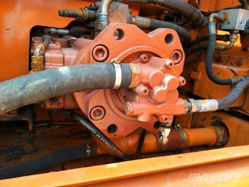 Doosan DX 225 LC Bandgrävare